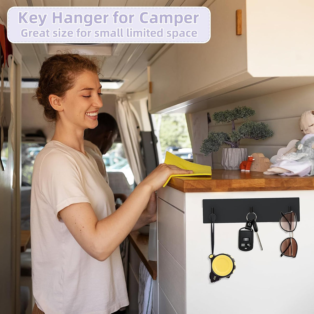 VIS'V Key Holder Wall Mount, Small Adhesive Key Hanger with 3 Hooks, Black