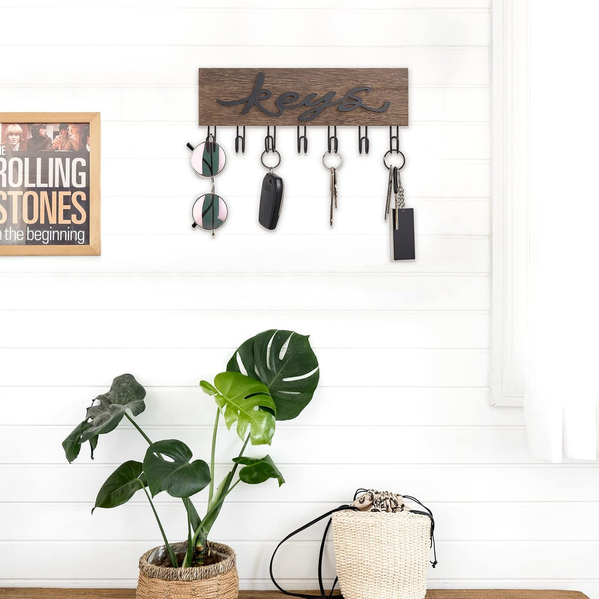 Mkono Key Holder Wall Mounted with 7 Hooks, Wood Key Hanger Home Decor